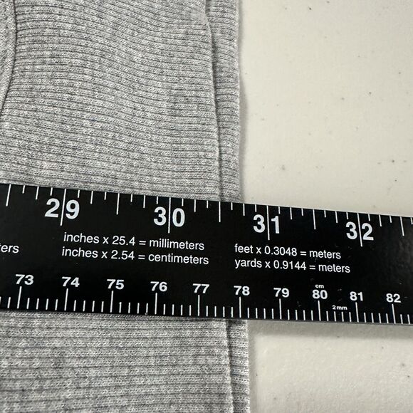 Reebok Sweatshirt Men’s 2XL Gray Spellout Logo Training Casual Classic Pullover - Picture 6 of 9